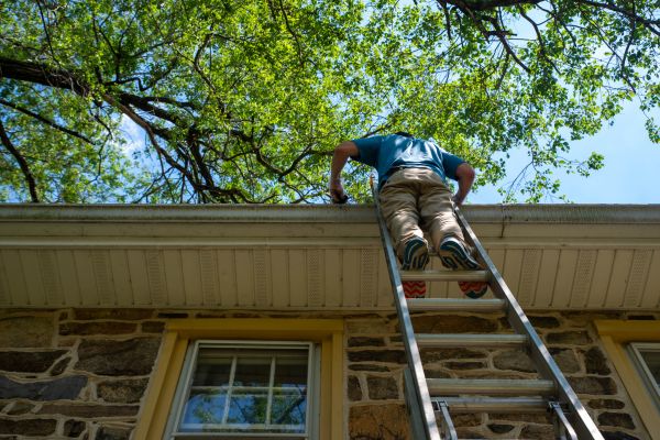 Industrial Gutter Cleaning in Chico